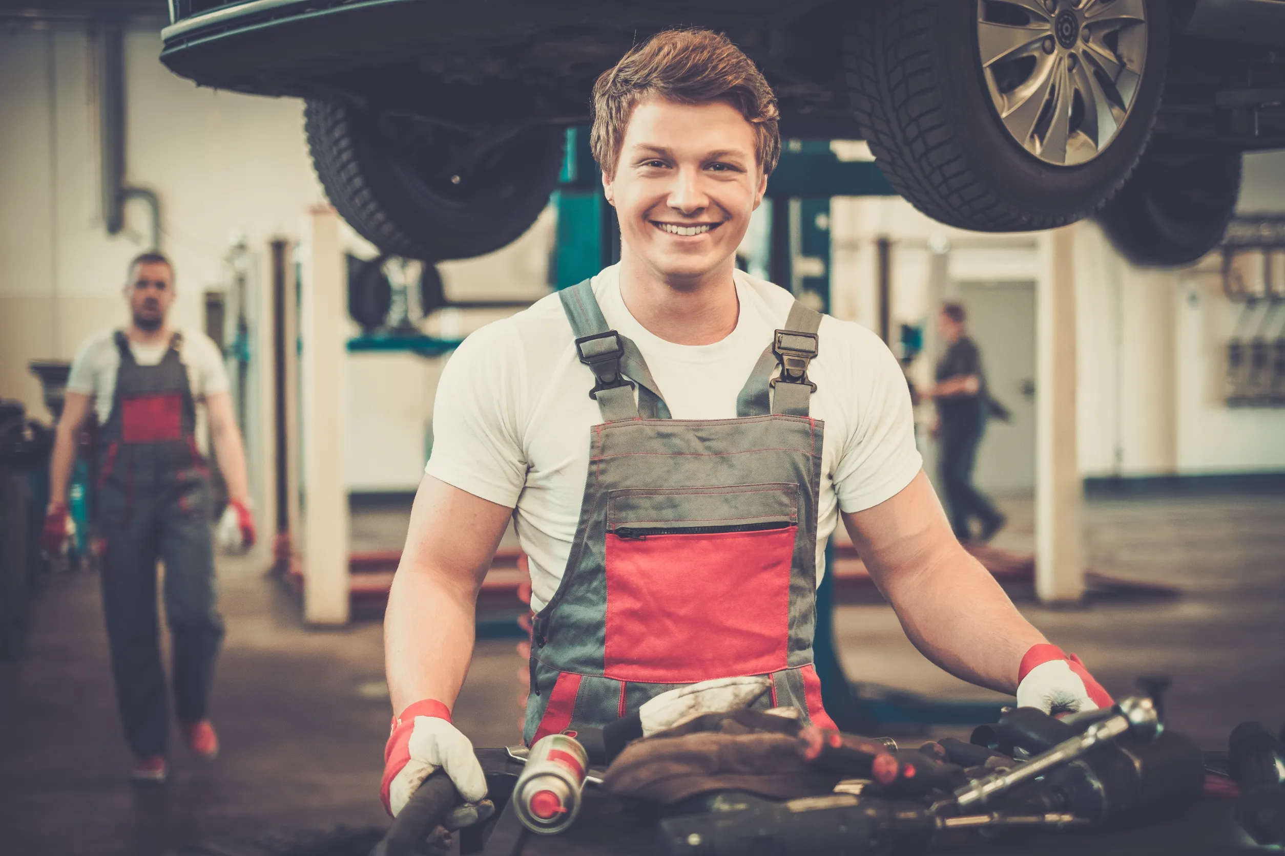 Experienced emergency fuel recovery mechanic in Sydney ready to fix wrong fuel cars Experienced emergency fuel recovery mechanic in Sydney ready to fix wrong fuel cars